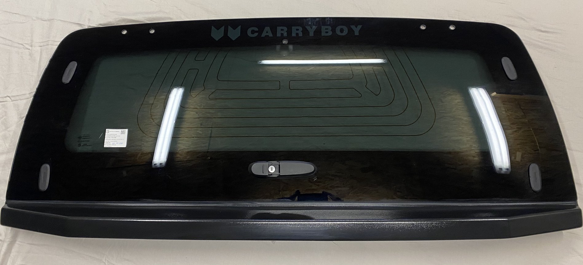 Carryboy toonitud klaasiga tagaluuk - D-Max 26