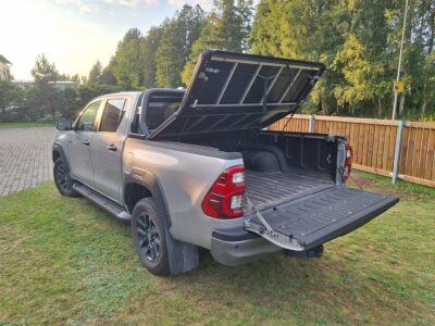 F-top, madal kastikate, kolmest osast.